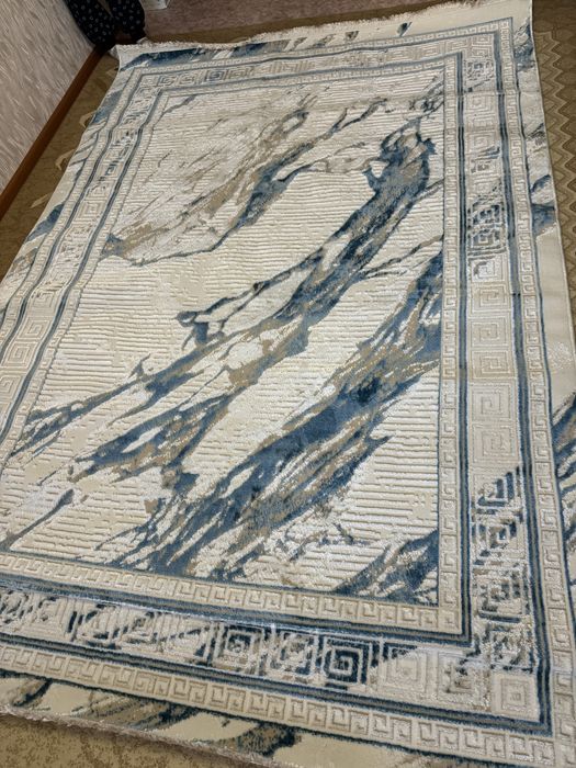 Абсолютно новый ковер