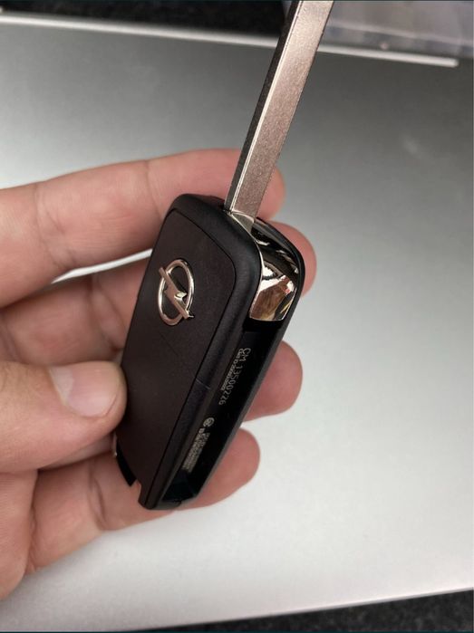 Carcasa cheie OPEL Insignia, Astra J cu 2 sau 3 butone tip briceag