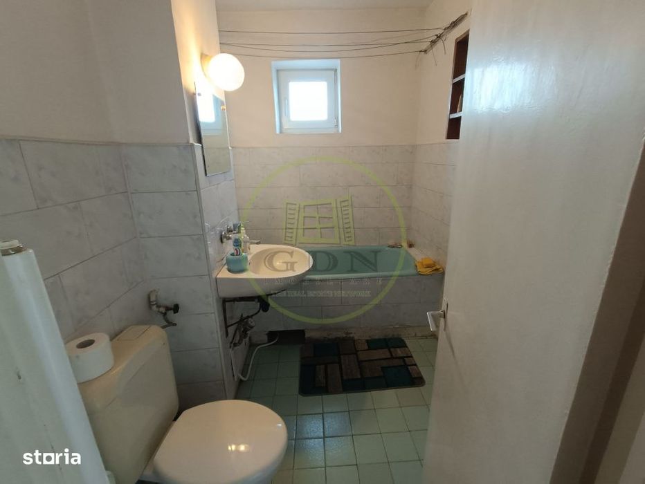Apartament cu 4 camere de vanzare - Reghin 0 comision.