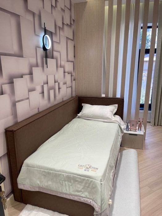 Bolalar uchun yumshoq kravat.