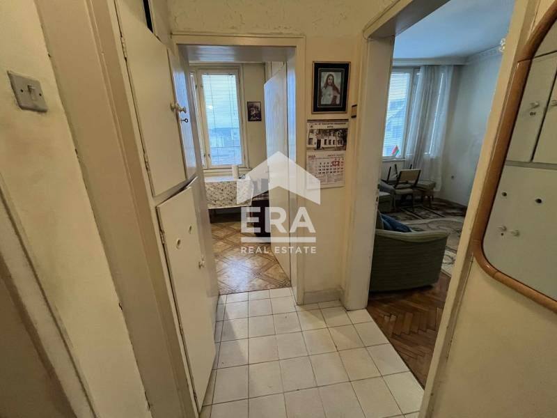 Продава се Тристаен апартамент в Варна, Център - 54 кв.м за 2686 €/кв.м - Снимка #9