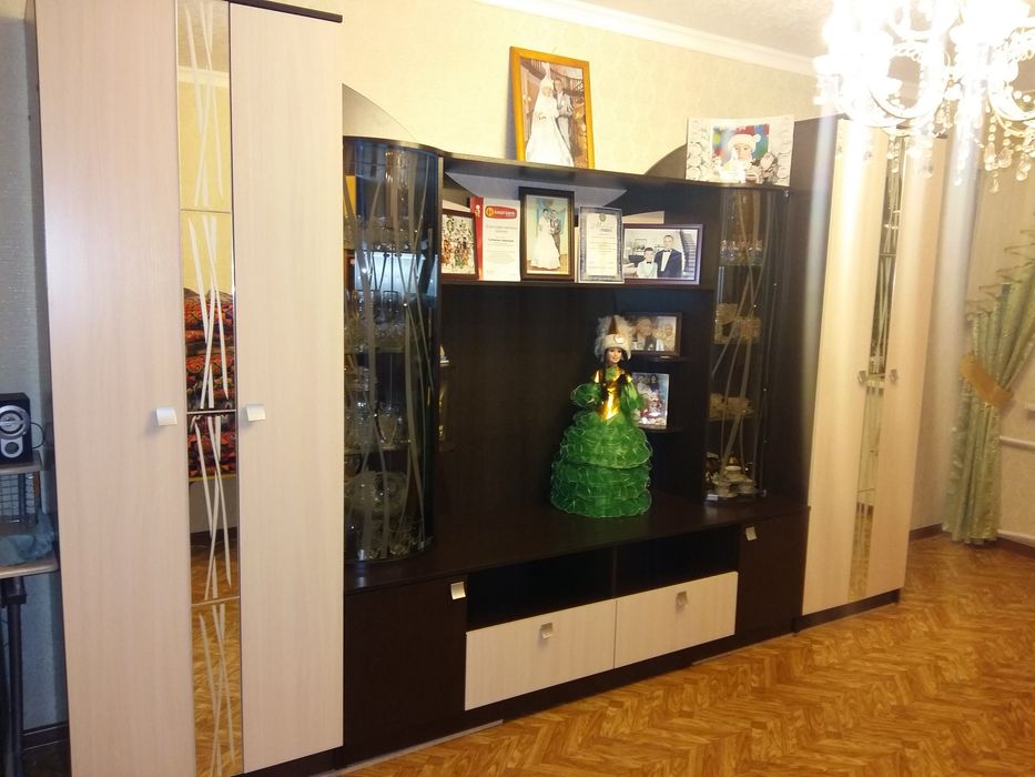 Продам гостиную стенку