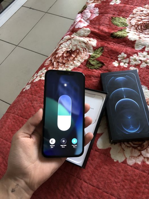 Проадётся iphone 12 pro max