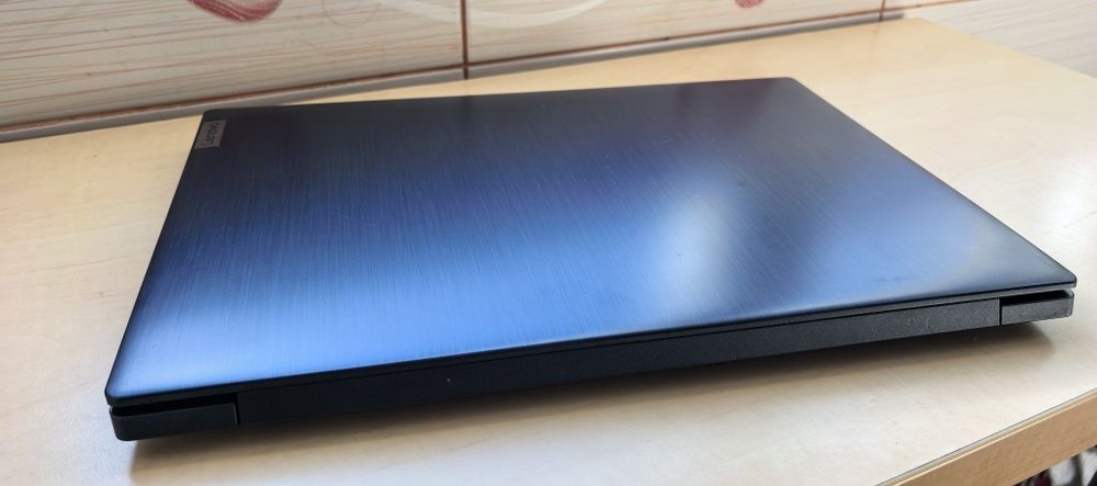 Laptop Lenovo Ideapad 3_Ryzen 5 3500U _12GB DDR4_15.6"FHD_256 SSD_NOU_