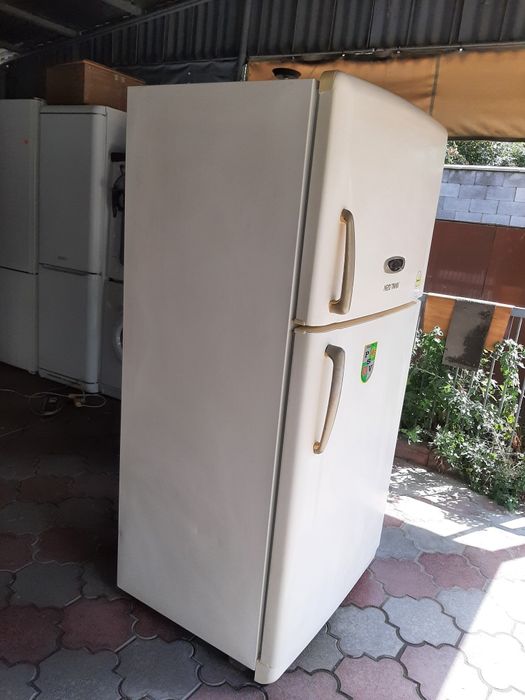 Продам холодильник