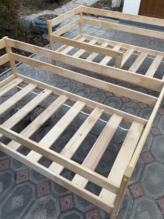 Кровать детская с матрасом