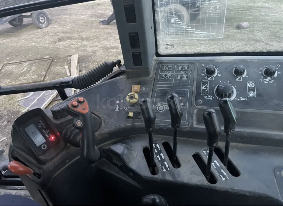 Продам трактор NEW HOLLAND M 160