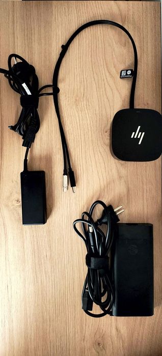 Laptop HP, tastatura, mouse, docking station