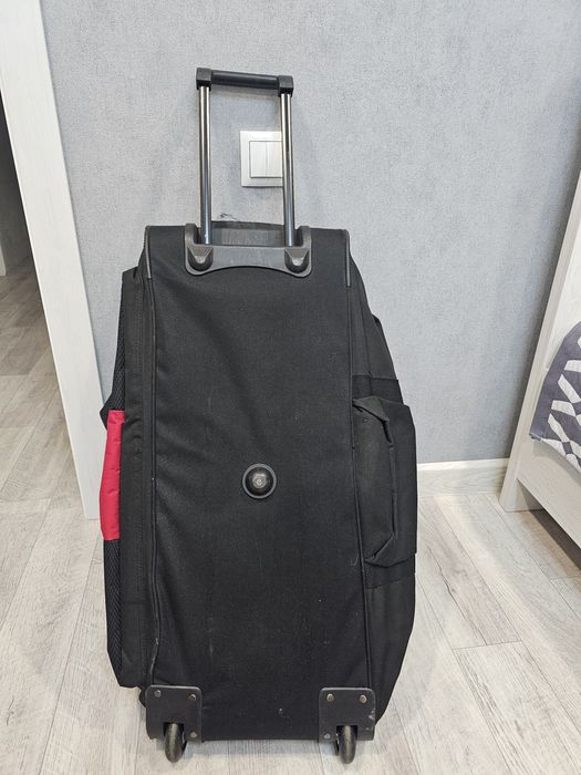 Продам дорожную сумку.