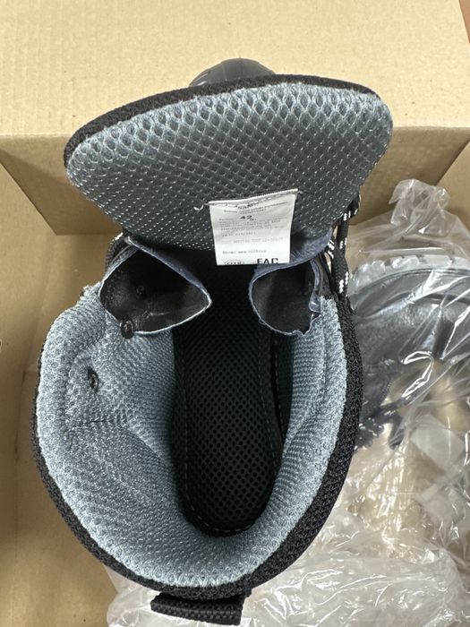 Продам спецобувь