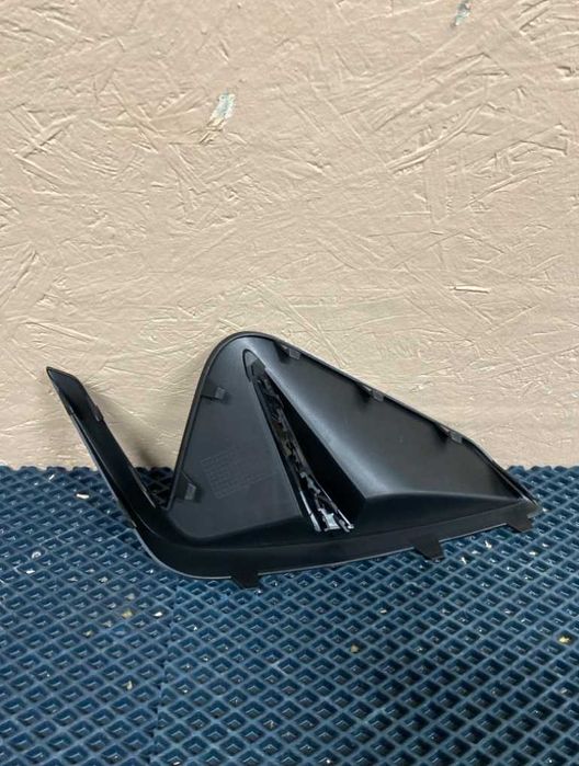 Рамка противотуманной фары правая JAC J7 с 2019 г