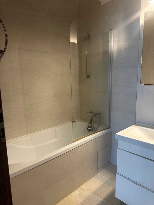 Apartament cu 3 camere si gradina de inchiriat direct proprietar