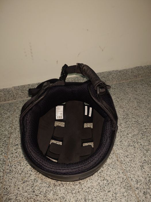 Каска за водни спортове