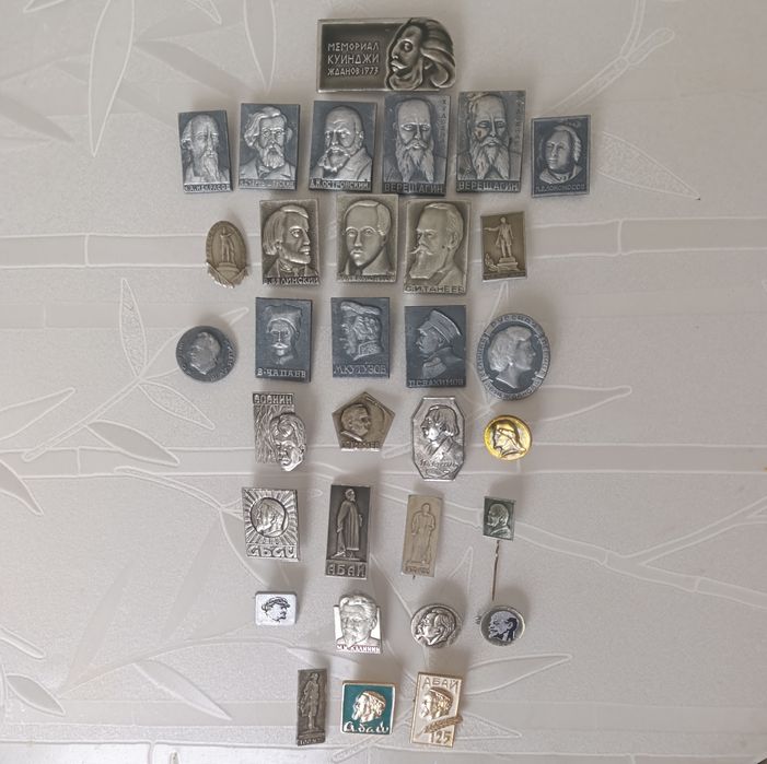 Значки  из  СССР