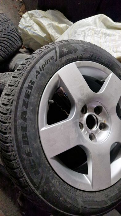 Джанти със зимни гуми  205/55 r16 5x112