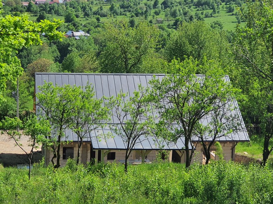 Construcție la rosu