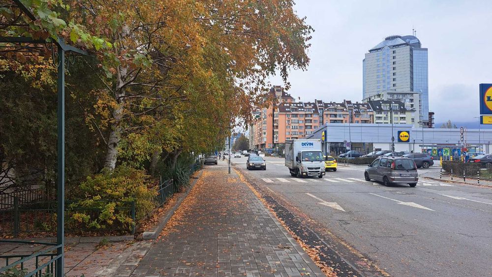 Продава се Тристаен апартамент в София, 7-ми 11-ти километър - 156 кв.м за 1853 €/кв.м - Снимка #2