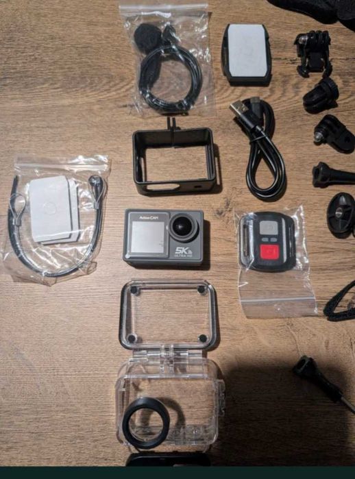 Action Camera 5k cu toate accesoriile posibile similar GoPro