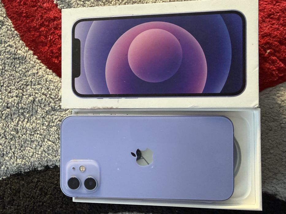 Продам iPhone 12