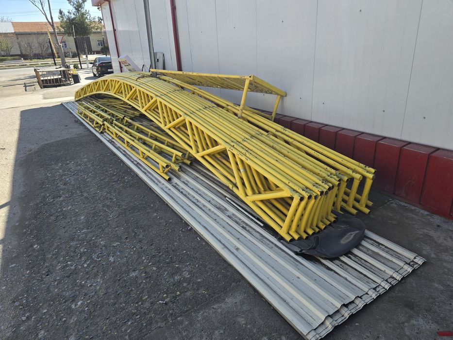 Arka 13ta 13 metrlig tunikalar 13ta 13 metrli g yaxshi xolatda 3000$