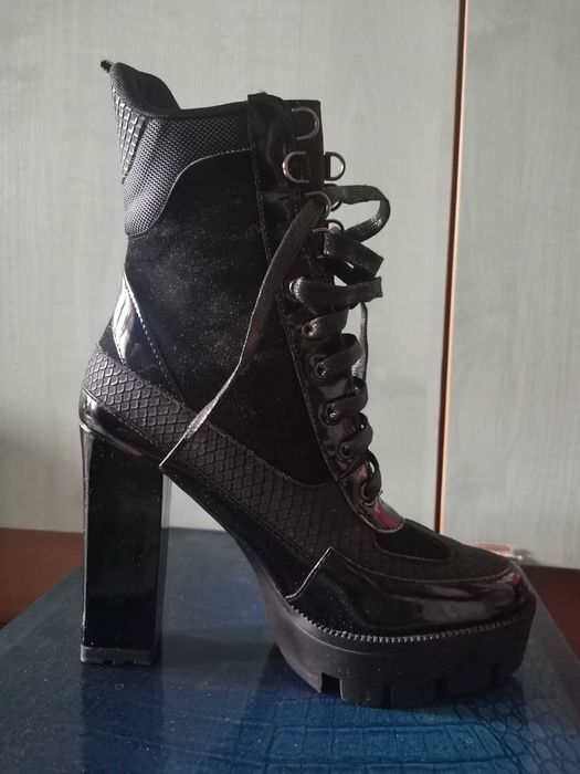 Дамски зимни боти, високи на ток 37 номер