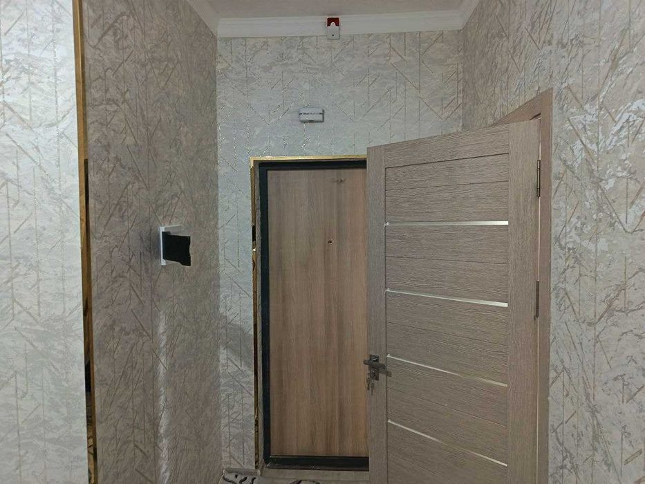 Ijaraga uy, yangi remont qilingan, hech kim yashamagan