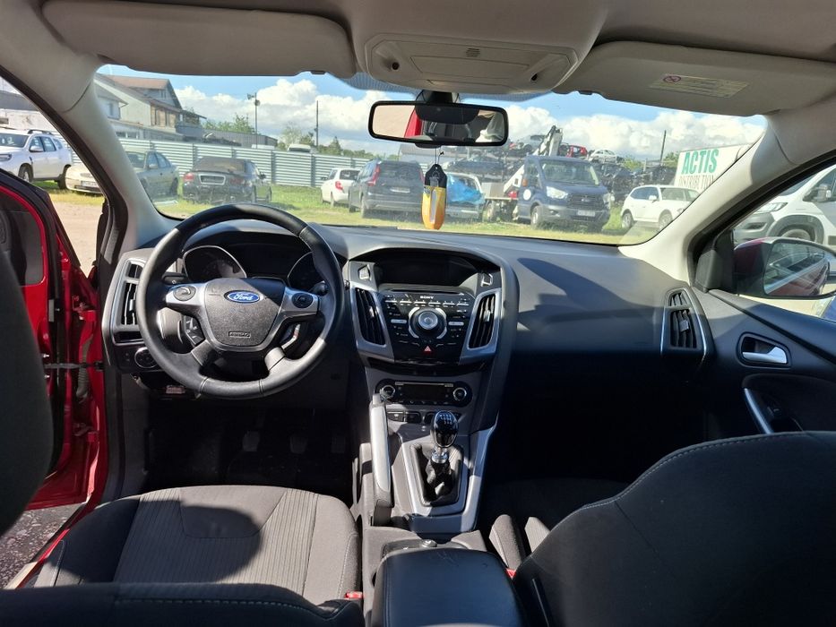 Vând Ford focus defect