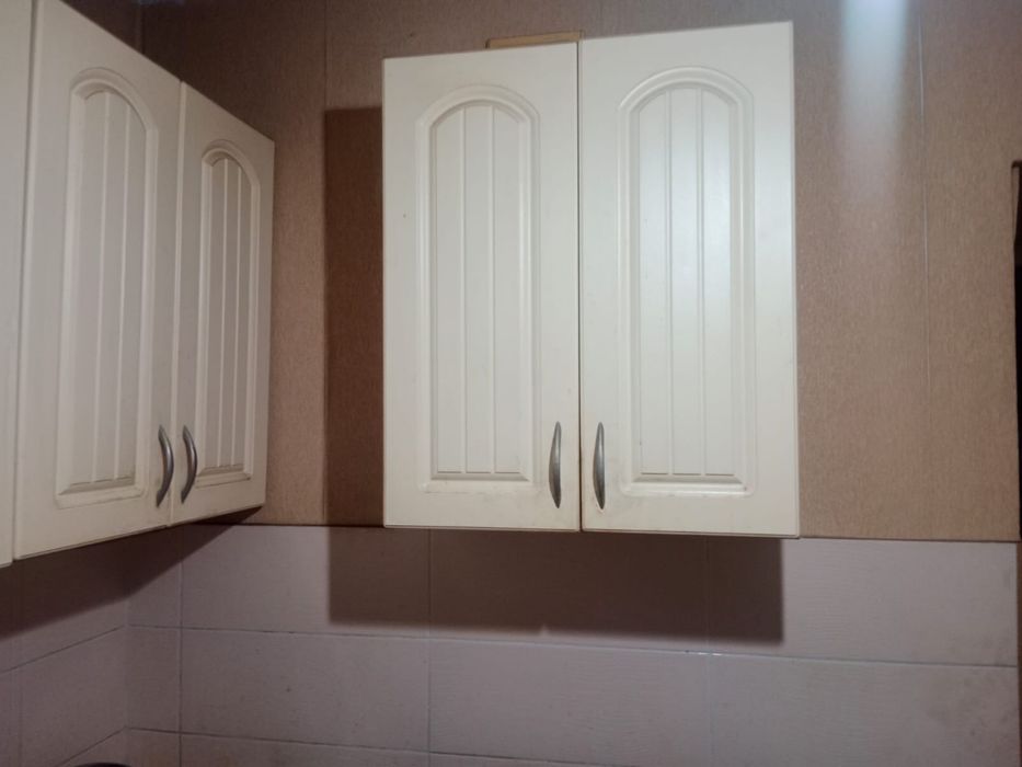 Диваны, шкафы куханные, столы, двери