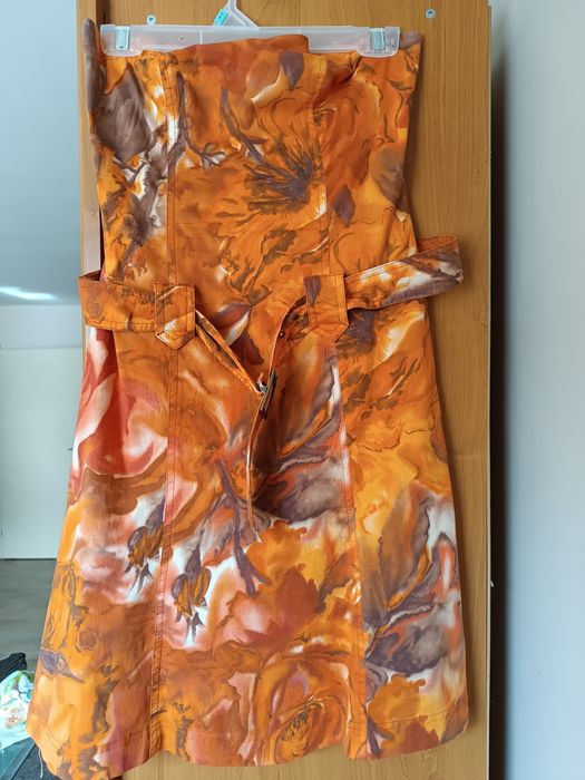 Цветна прекрасна  рокличка