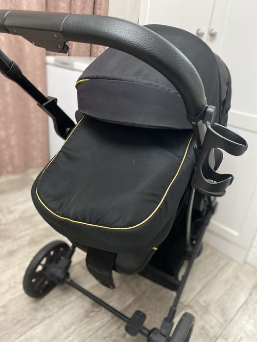 Коляска детская до трёх лет