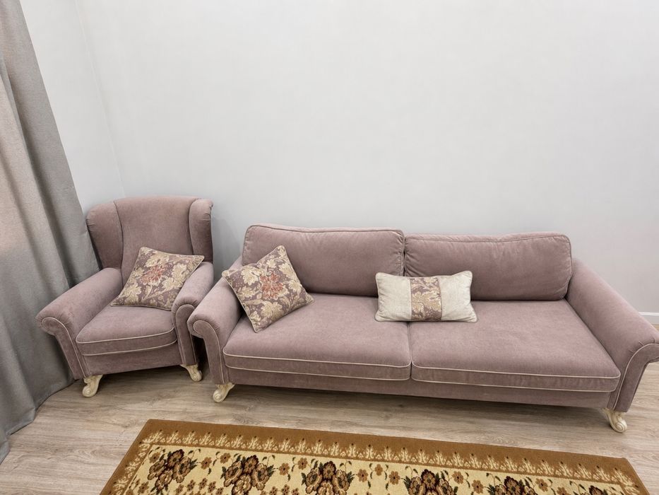 Продам дорогой диван с креслом