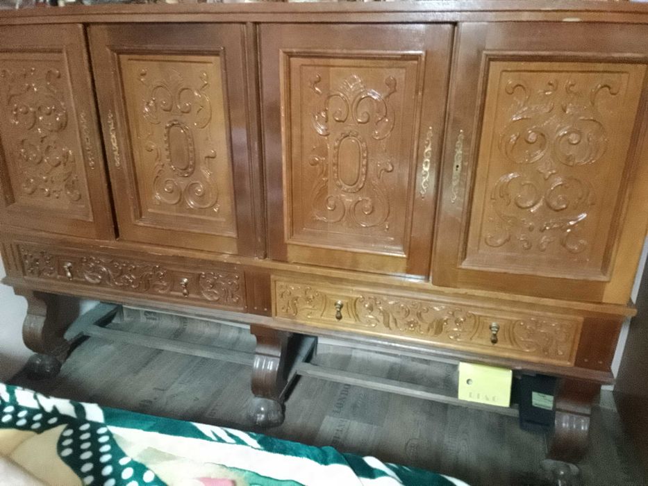 Dulap vechi cu model