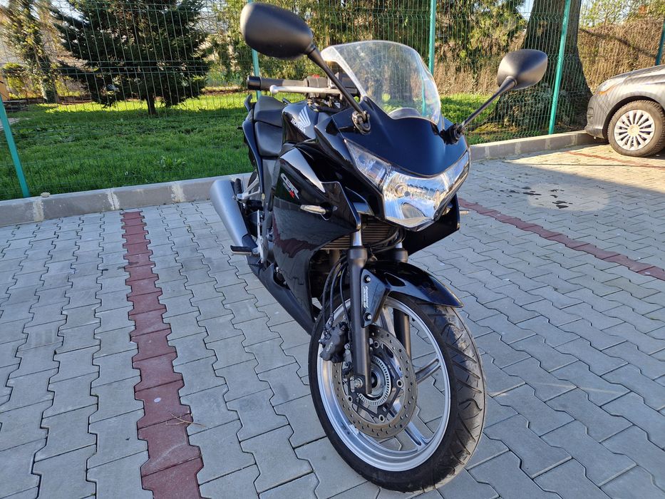 HONDA CBR 250 black
