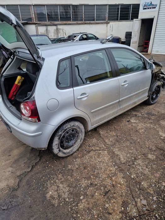 Vw polo 1.2 2006година  на части