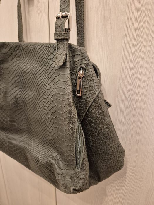 Geantă din piele naturală, culoare verde, model elegant