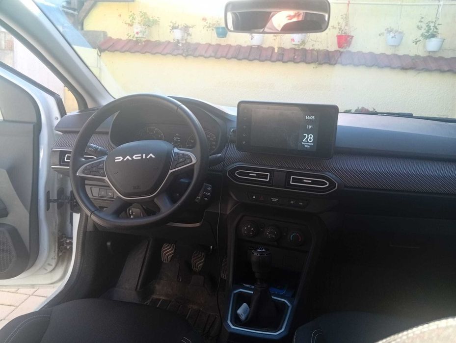 Vand Dacia Logan benzina+GPL, an de fabricatie 2023.