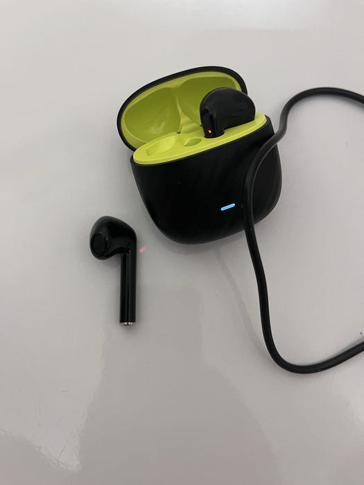 Беспроводные наушники