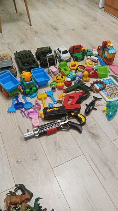 Продам детские игрушки