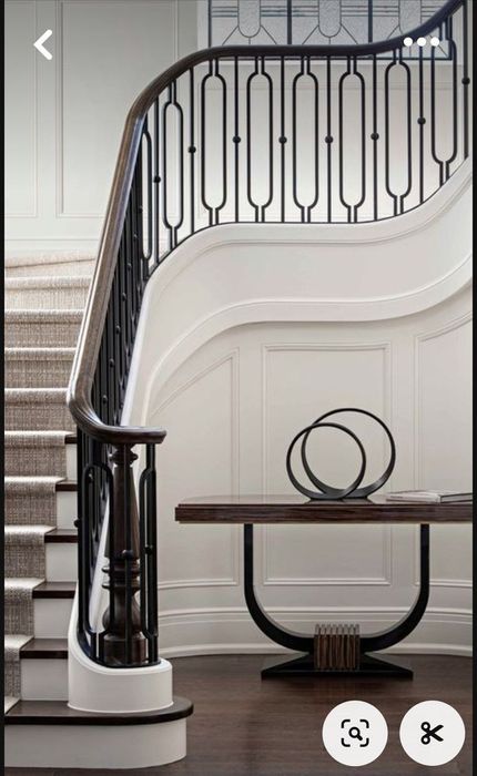 Навес, дарвоза, двери перила беседки все из металла. Качественно