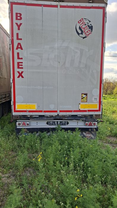 Vând semiremorci prelată