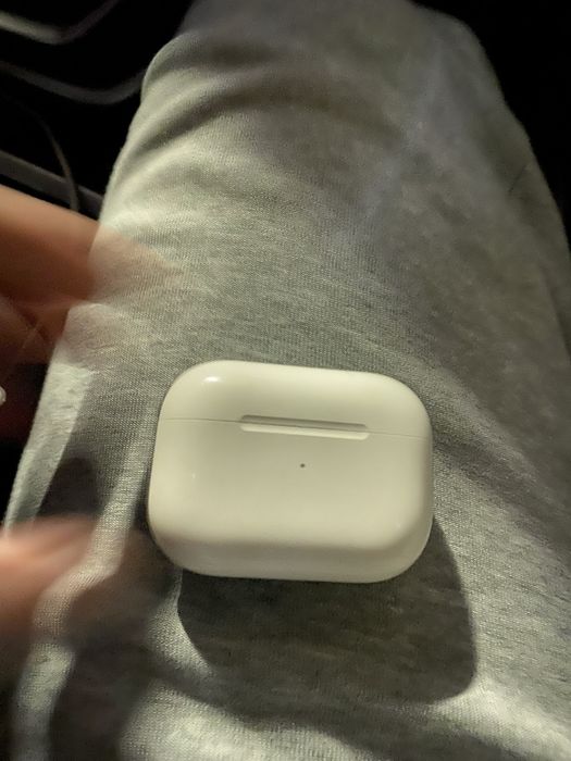 Ayr Pods 3 pro кейс сатылады оригинал срочно
