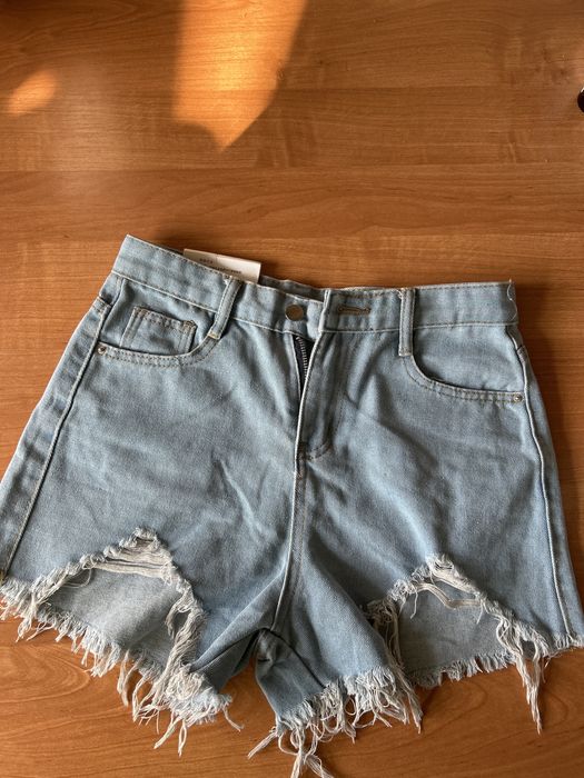 Джинсовые шорты