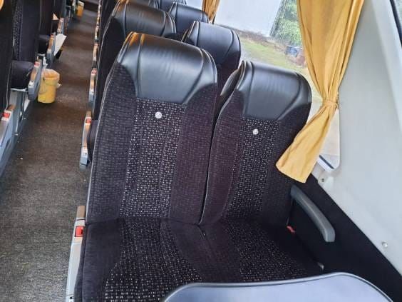 Vând Autocar Turismo 2004