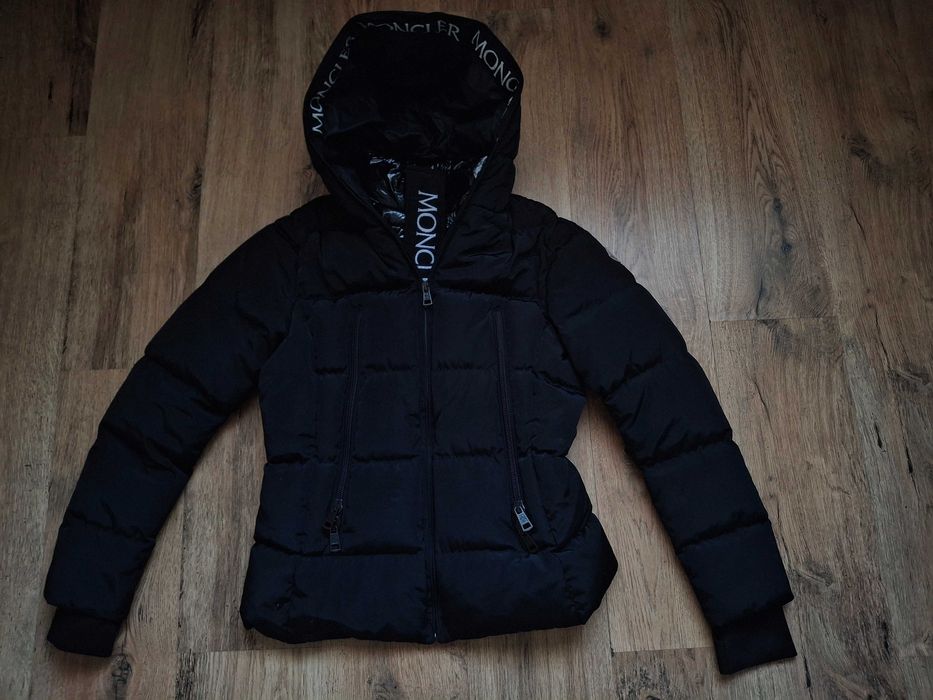 Geaca Moncler negru