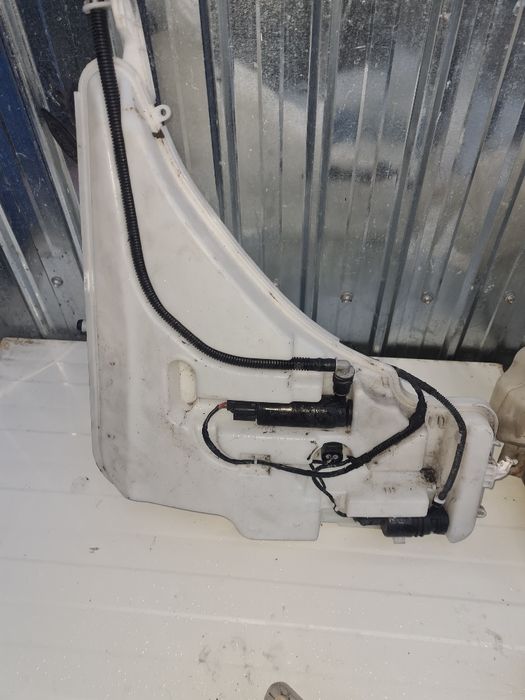 Vas lichid parbriz vw golf 5,Mercedes R-CLASSE w251,Mazda 5,bmw e90,91