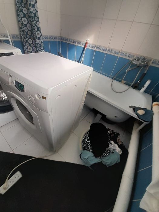 Продам стиральную машину