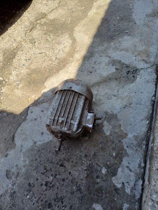 Продам двигатель