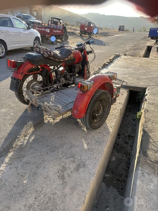 Dnepr sotiladi batafsil malumot telefonda aytiladi xolati yaxshi