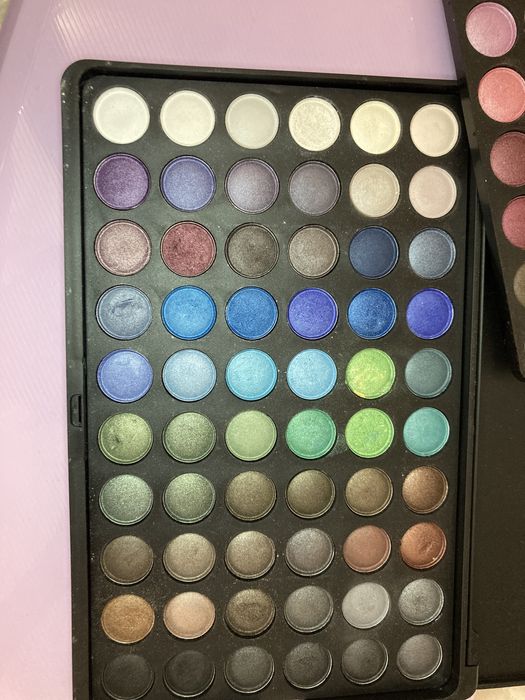 Палетка теней для век