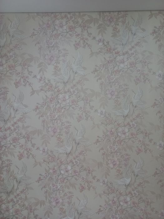 Поклею обои на любые стены.Галтели.